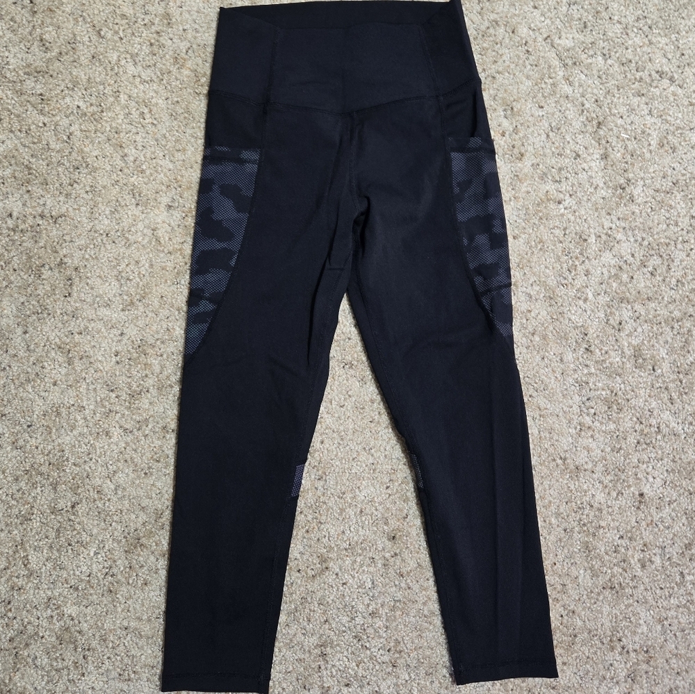Zyia Black Camo Leggings